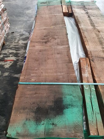 Massivträ Valnöt Am XXL ABC